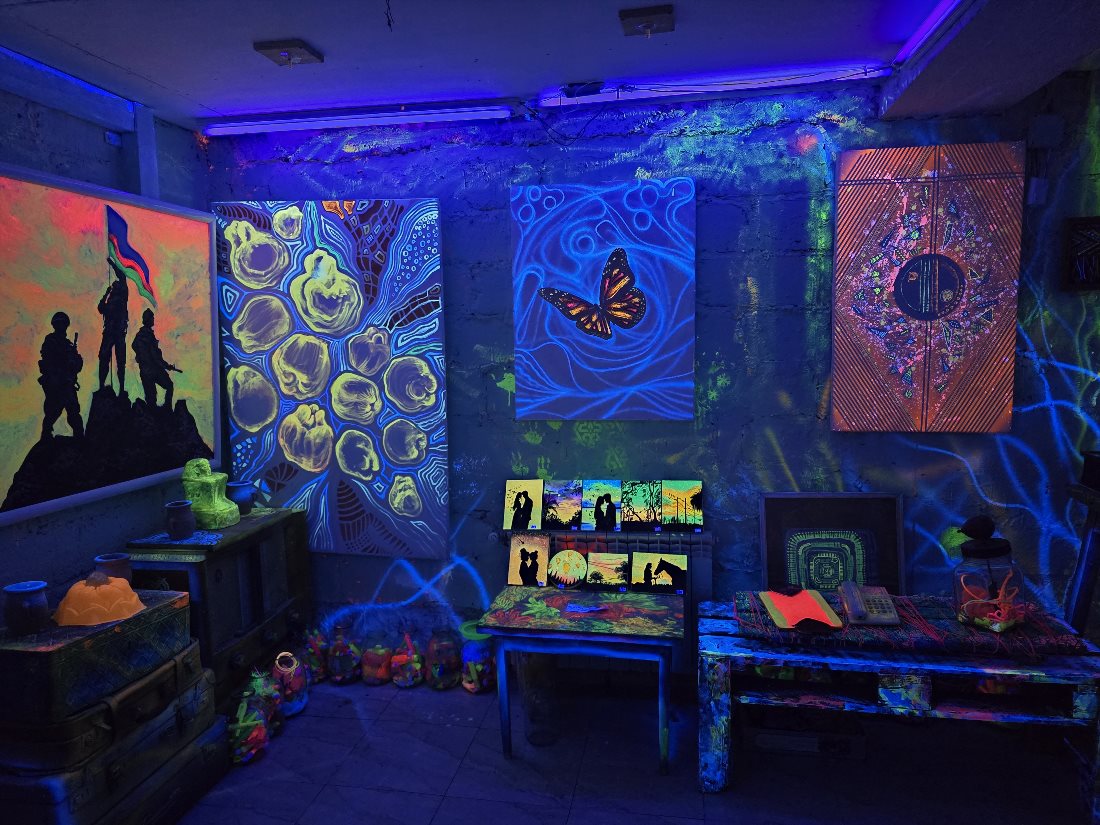 Музей неонового искусства «Farhouse Neon Art Museum»