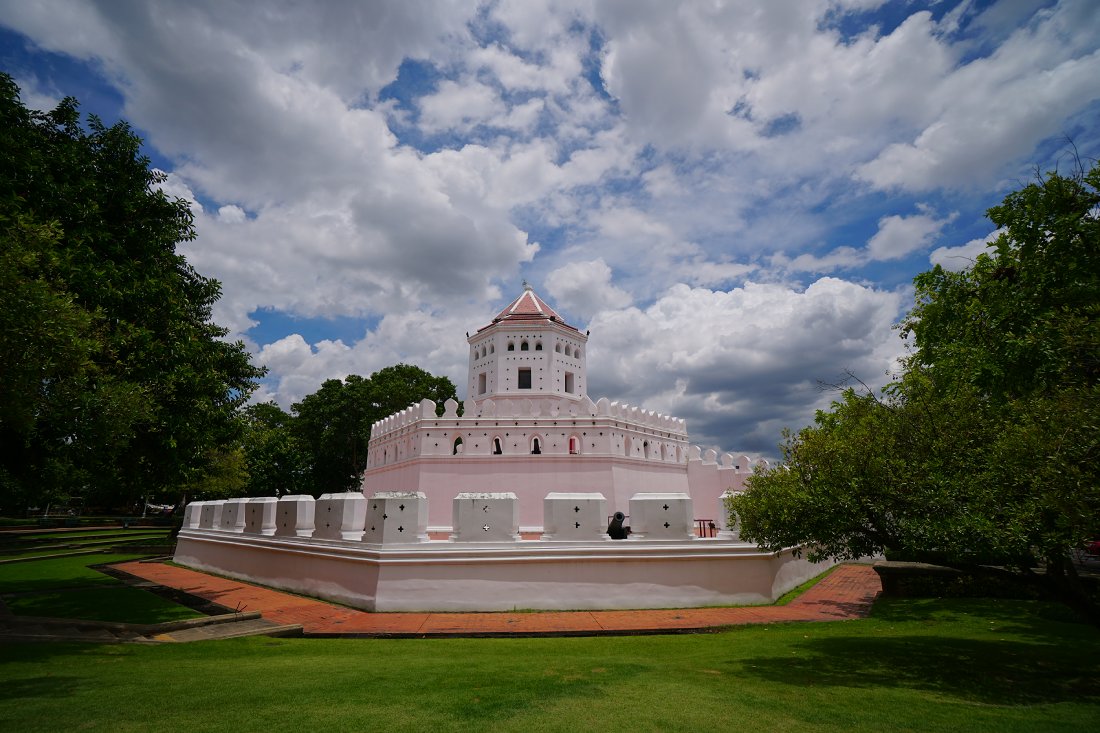 Форт Пхра Сумен (Phra Sumen Fort)