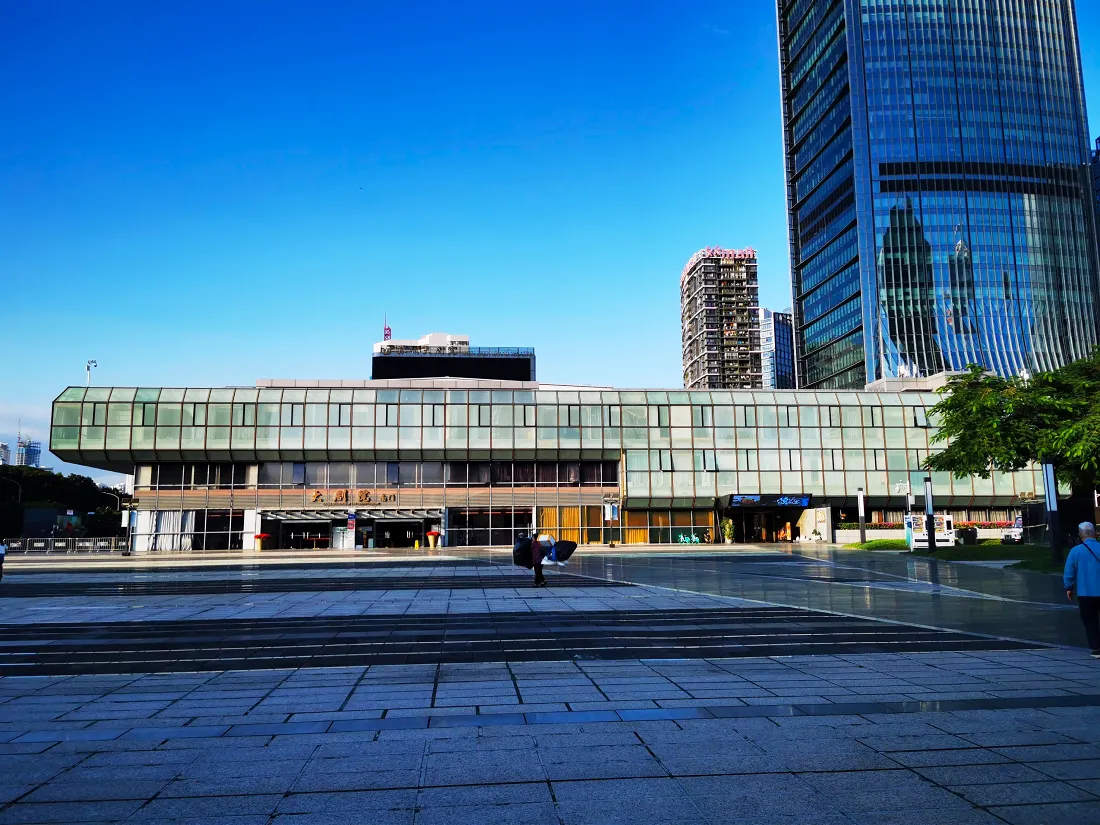 Гранд театр (Shenzhen Grand Theatre)