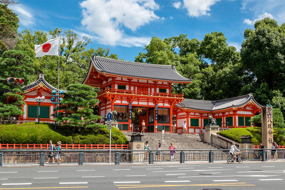 Храм Ясака-дзиндзя