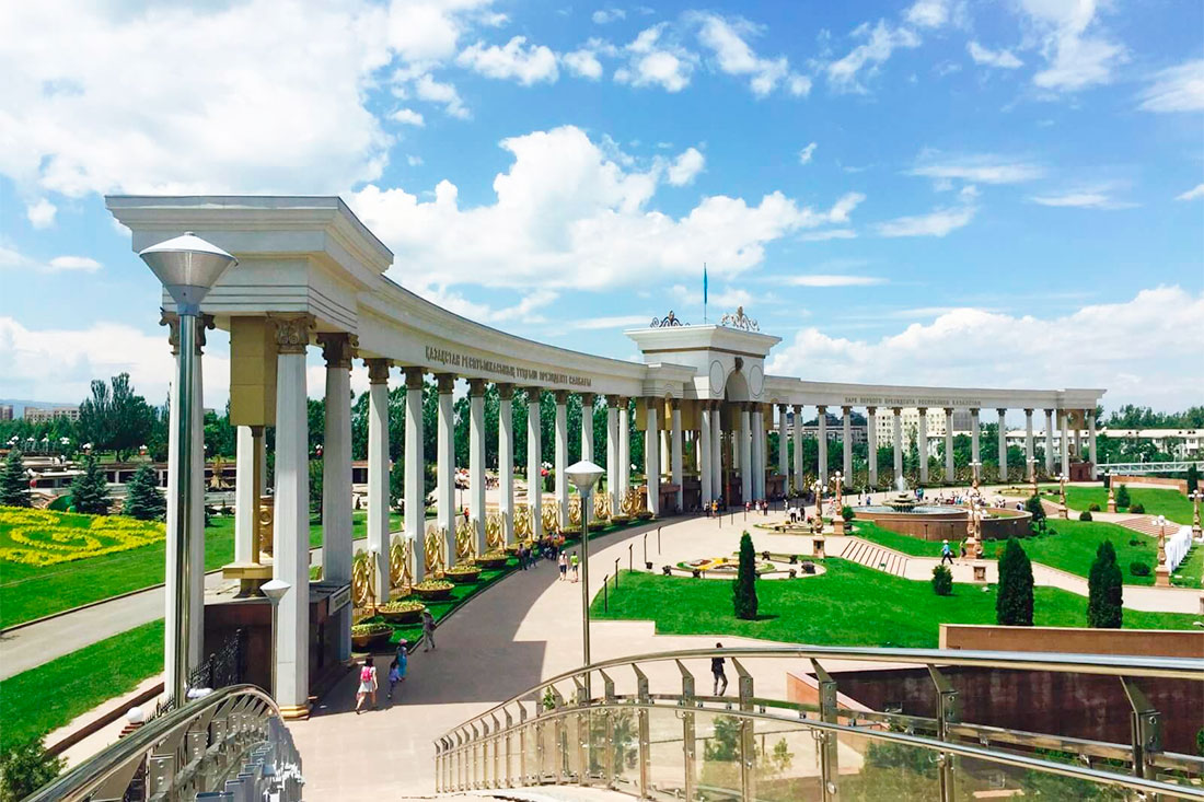 Парк президента в Алматы