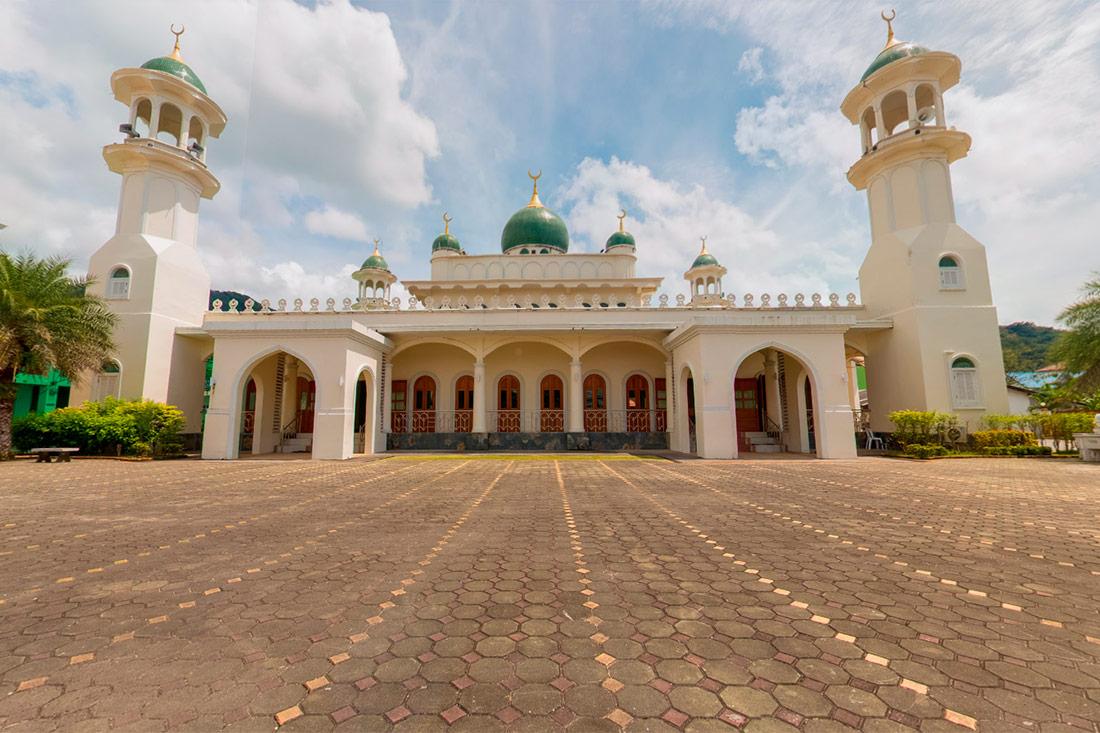 Мечеть Масджид Мукарам на Банг Тао