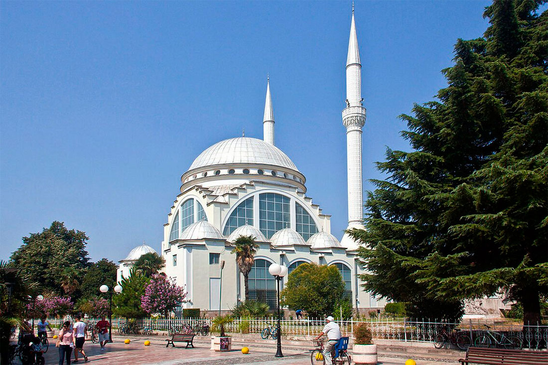Великая мечеть в городе Шкодер