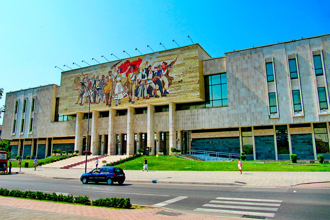 Национальный исторический музей в Тиране