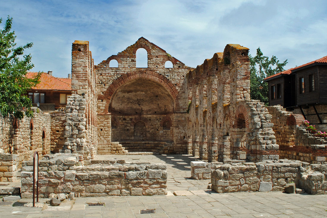 Храм Святой Софии в городе Несебр