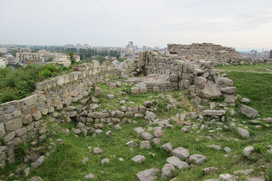 Руины фракийского поселения Евмолпиаса