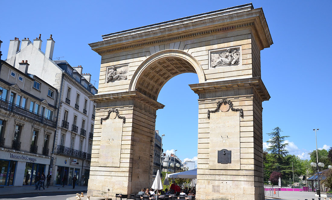 Ворота Гийома (Триумфальная арка)