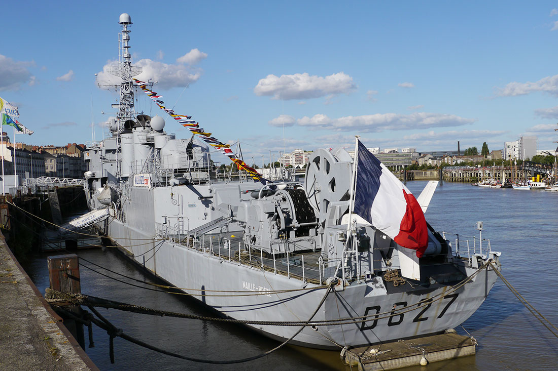 Французский эсминец «Майе-Брезе»