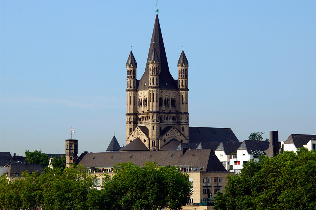 Вид на церковь Святого Мартина