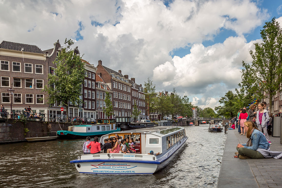 Круизы по каналам Амстердама