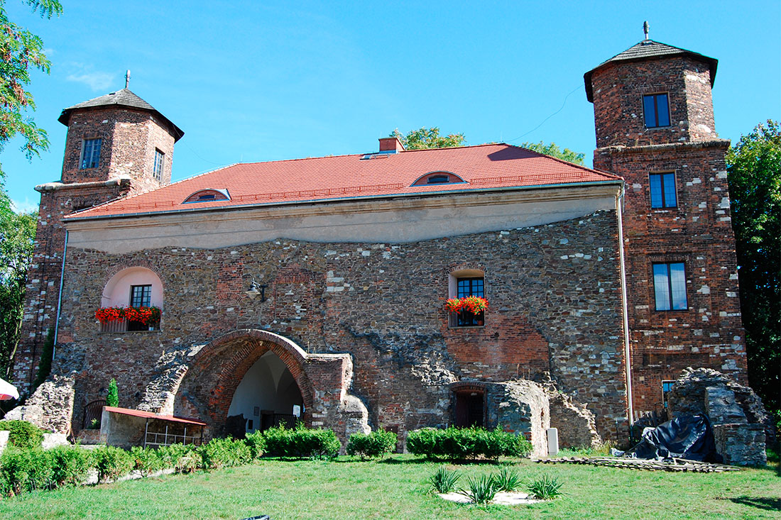 Замок Тошек 