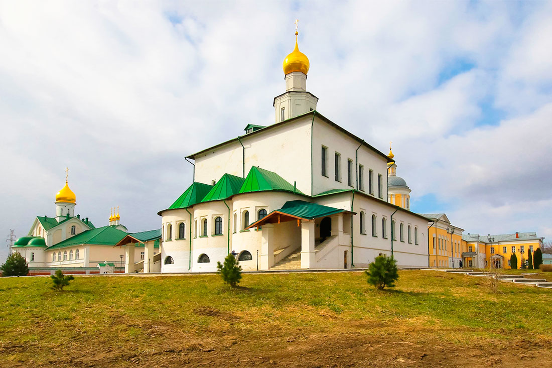 Богоявленский Старо-Голутвин мужской монастырь
