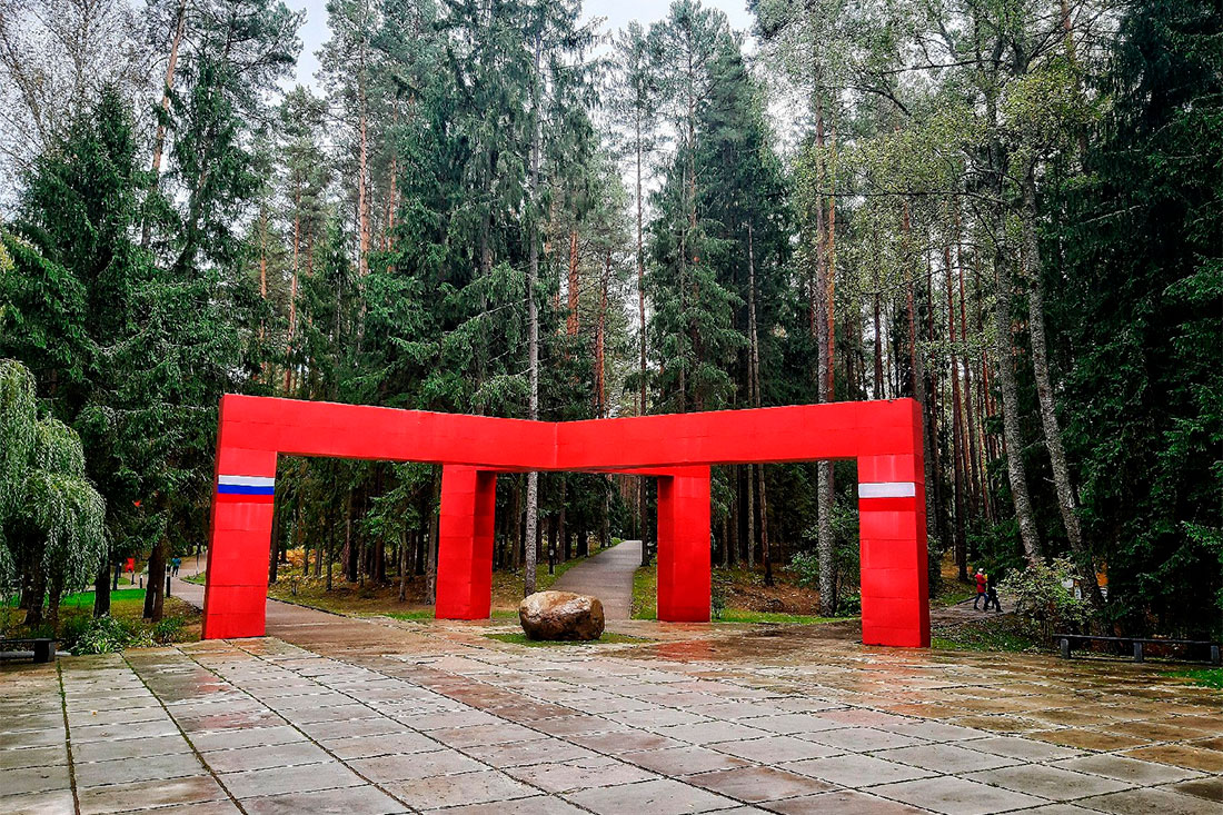Катынский лес и мемориальный комплекс «Катынь»