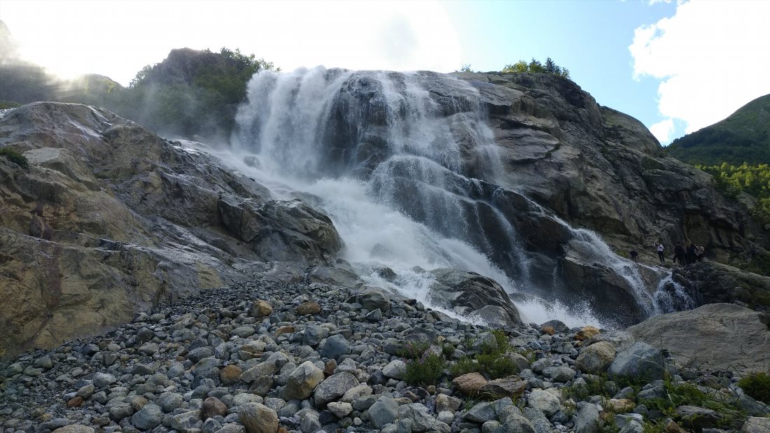 Алибекский водопад