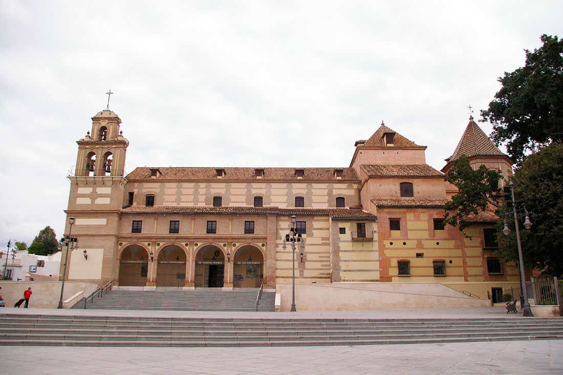 Базилика Санта-Мария де ла Виктория