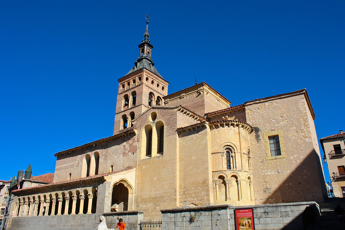 Церковь Иглесия-де-Сан-Мартин