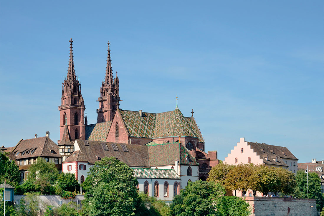 Вид на Кафедральный собор Базеля
