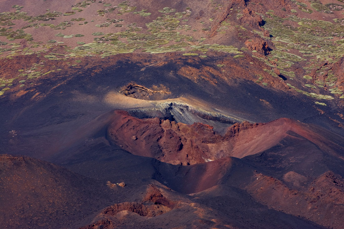 Вулканический кратер Кальдера
