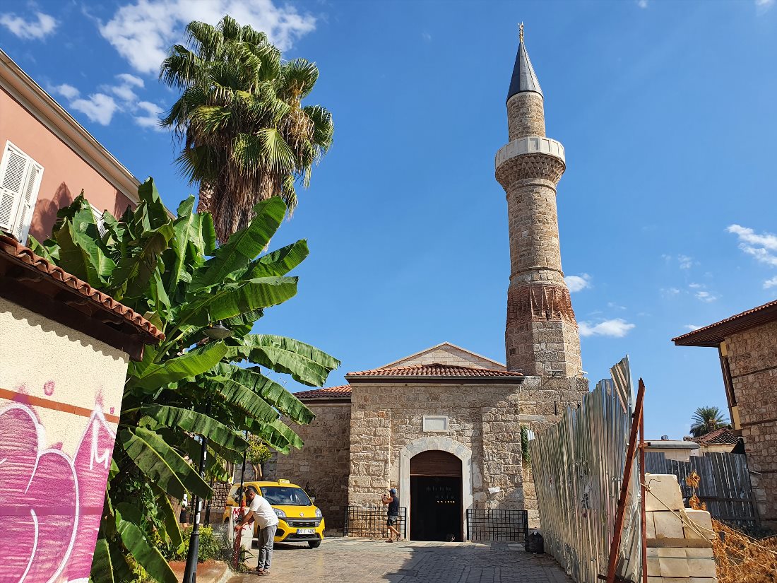 Мечеть Шехзаде Коркута («Срезанный» минарет)