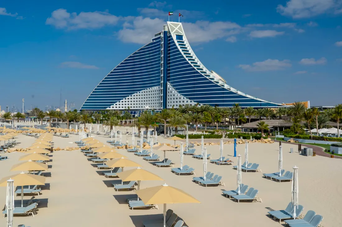 Отель волна (Jumeirah Beach Hotel)